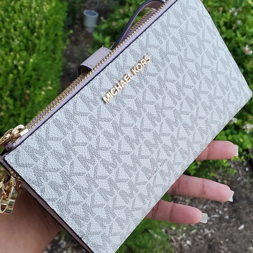 New Michael kors Wallet Double Zipper Vanilla with pink color - Picture 3 of 14